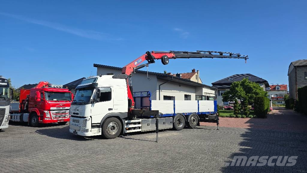Volvo FM500 6x2 HDS HMF 3220K7-19m Vlakke laadvloer met kraan
