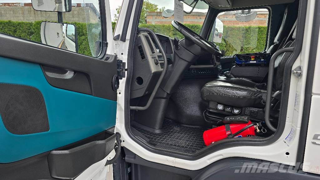 Volvo FM500 6x2 HDS HMF 3220K7-19m Crane trucks