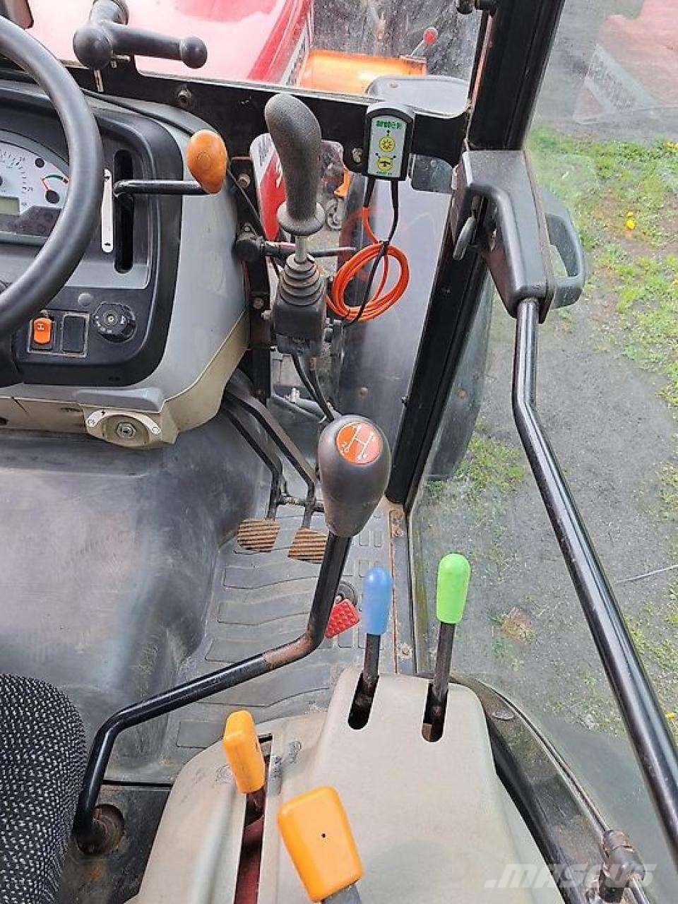 Massey Ferguson MF 3625 mit kompletter Winterausrüstung Traktorit