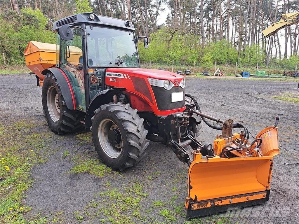 Massey Ferguson MF 3625 mit kompletter Winterausrüstung Traktorit