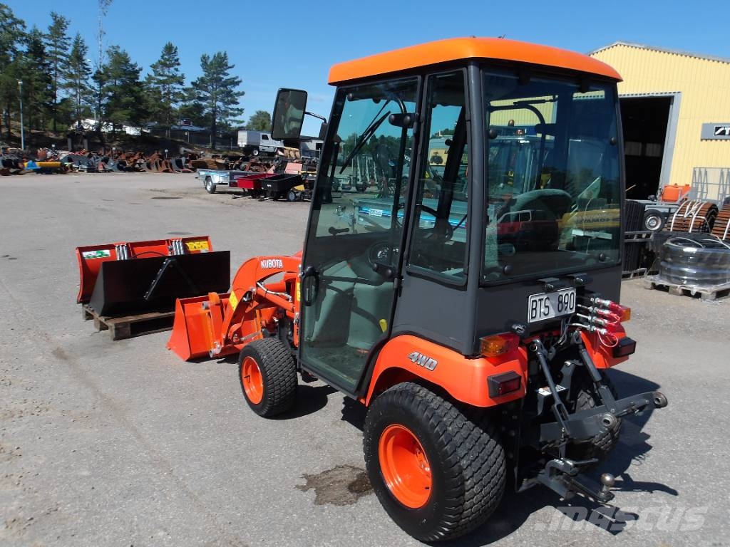 Kubota BX 2350D جرارات مدمجة