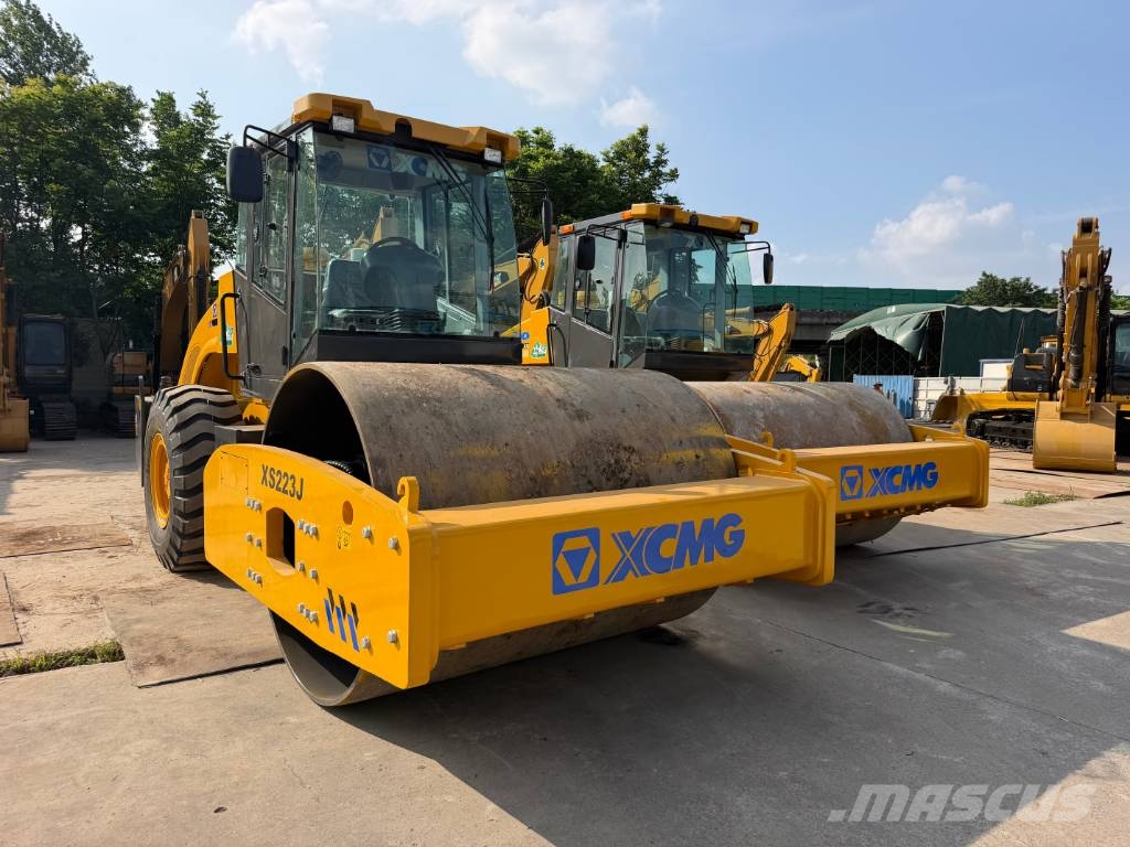 XCMG XS223J Грунтові котки