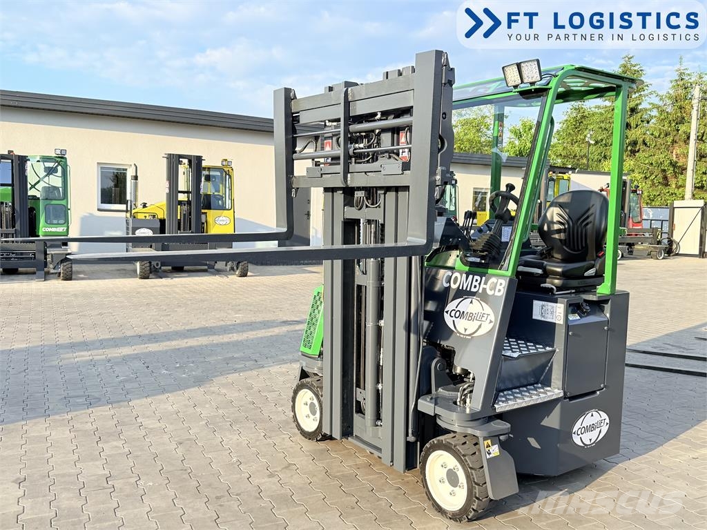 Combilift CB3000 | DIESEL | TRIPLEX 4900 | FREE-LIFT | FORK- شاحنة المناولة رباعية الاتجاهات