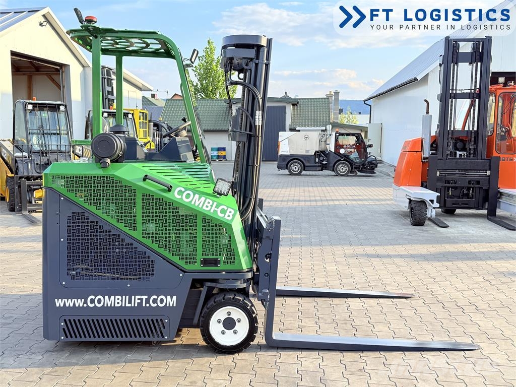 Combilift CB3000 | DIESEL | TRIPLEX 4900 | FREE-LIFT | FORK- شاحنة المناولة رباعية الاتجاهات