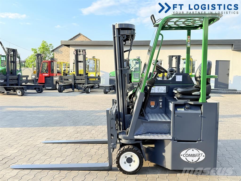 Combilift CB3000 | DIESEL | TRIPLEX 4900 | FREE-LIFT | FORK- Vierwegestapler