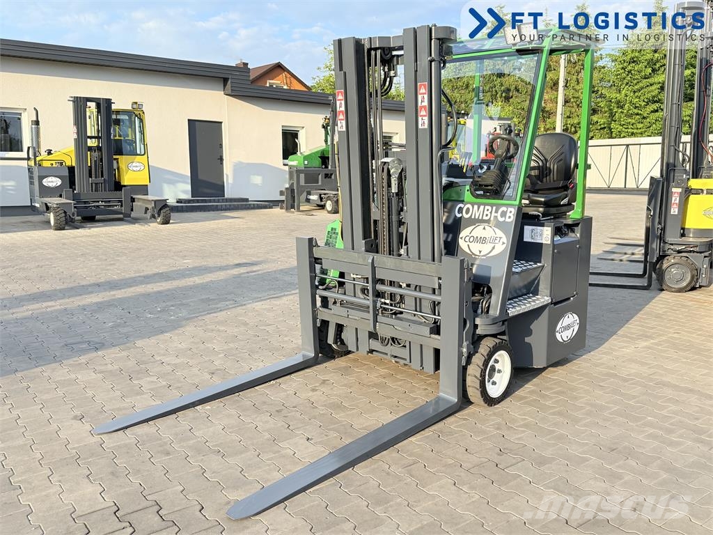 Combilift CB3000 | DIESEL | TRIPLEX 4900 | FREE-LIFT | FORK- شاحنة المناولة رباعية الاتجاهات