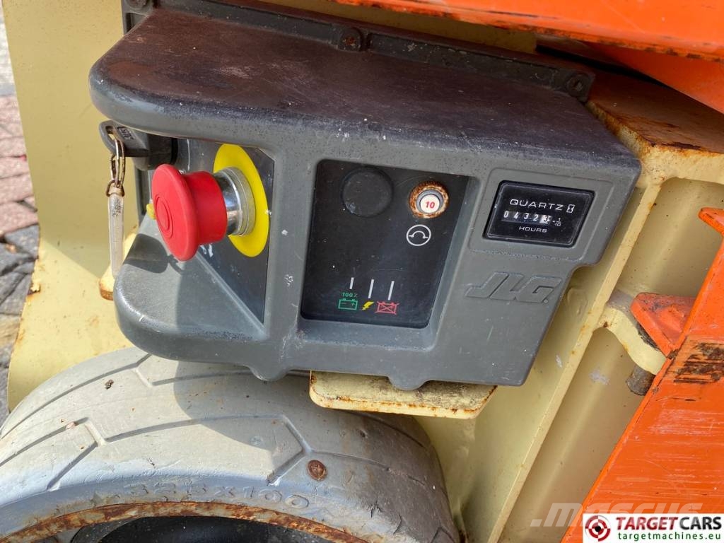 JLG 1230ES Electric Vertical Mast Lift 566cm DEFECT Vertical mast lifts