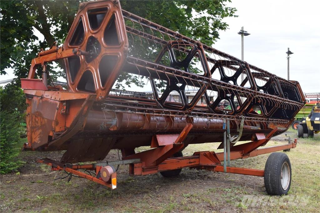Laverda L624 Kombinované zberacie stroje