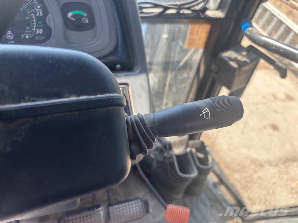 New Holland TL 80 4X4 Entreprenør - Andet