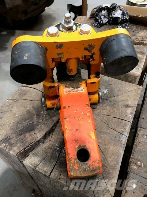 Lynx D80 BENNET BALL HITCH Övriga traktortillbehör