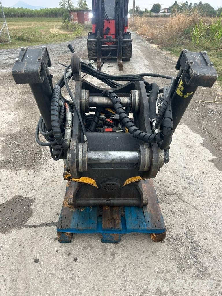 Engcon EC 30 Werachrt quick coupler Rotationsschaufel
