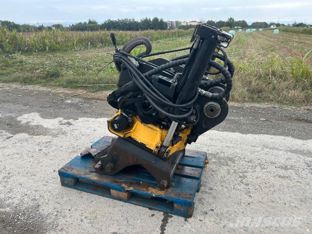 Engcon EC 30 Werachrt quick coupler Rotationsschaufel
