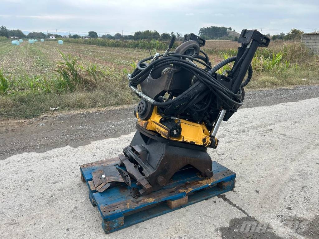 Engcon EC 30 Werachrt quick coupler Rotationsschaufel