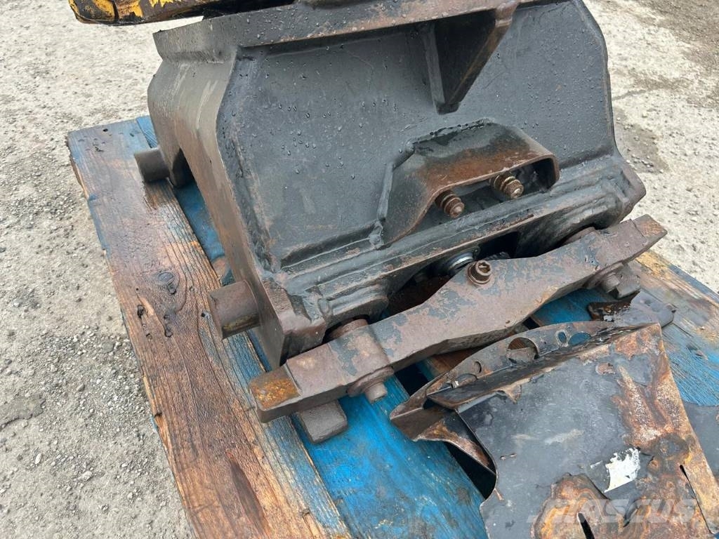 Engcon EC 30 Werachrt quick coupler Rotationsschaufel