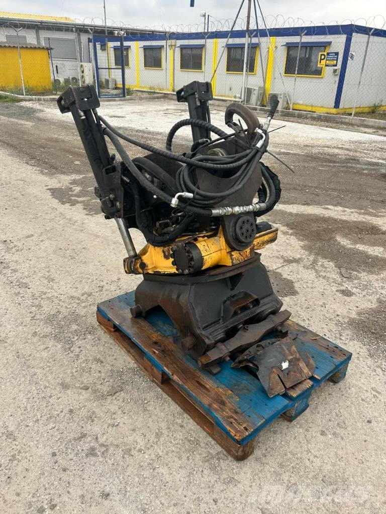 Engcon EC 30 Werachrt quick coupler Rotationsschaufel