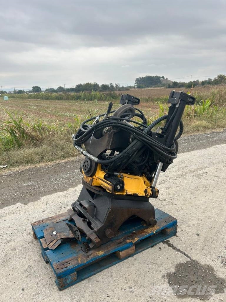 Engcon EC 30 Werachrt quick coupler Rotationsschaufel