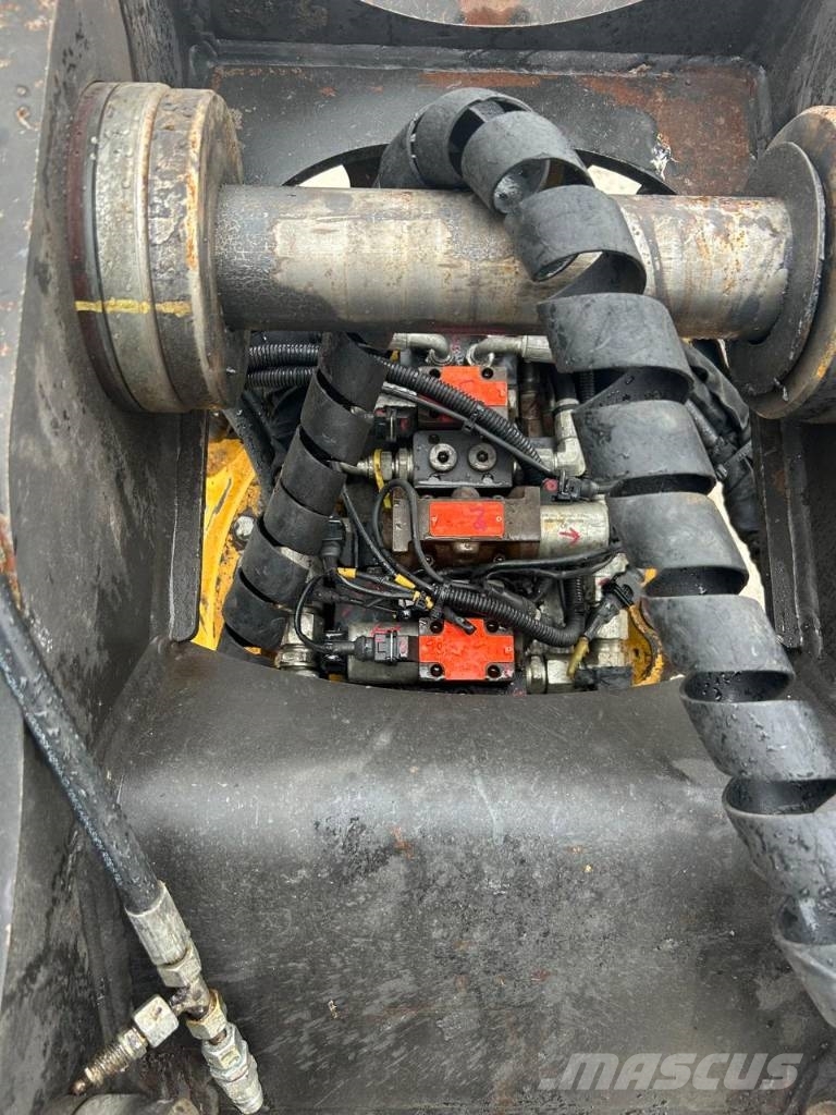 Engcon EC 30 Werachrt quick coupler Rotationsschaufel