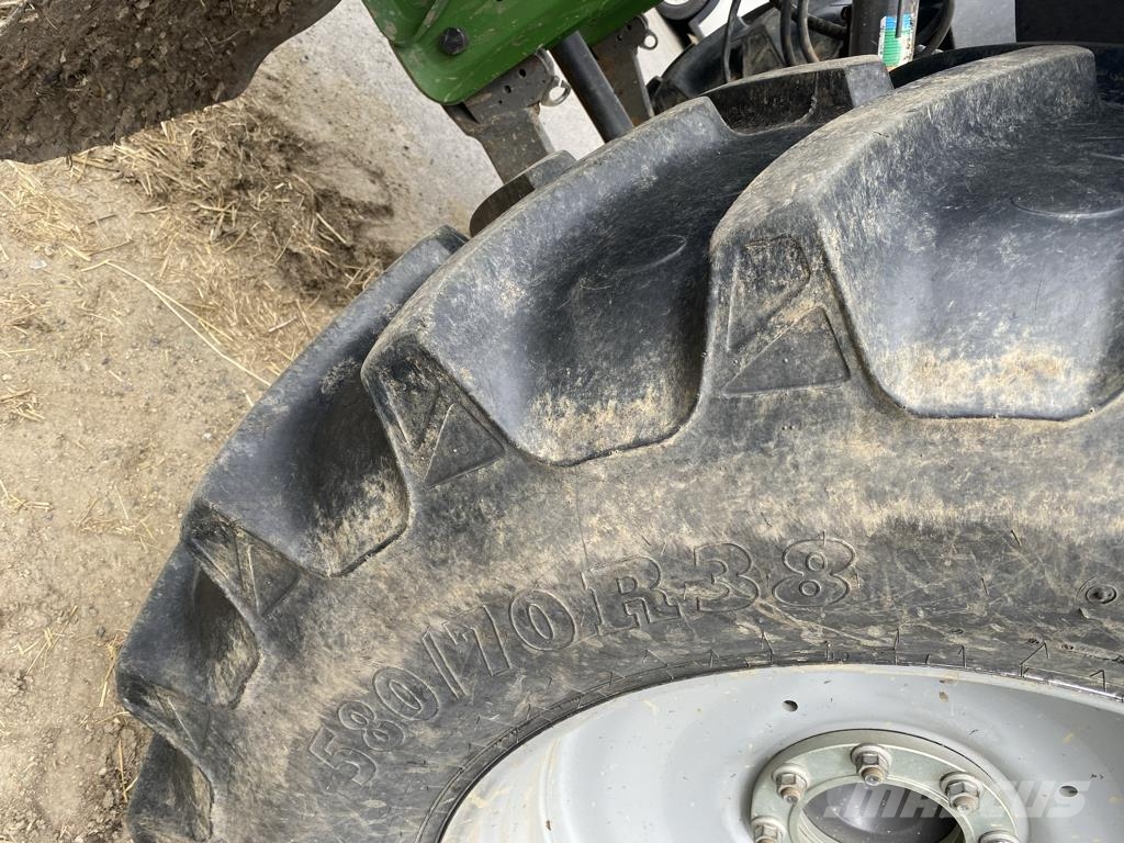 Massey Ferguson 7716S DYNA-6 ESSENTIAL Traktory