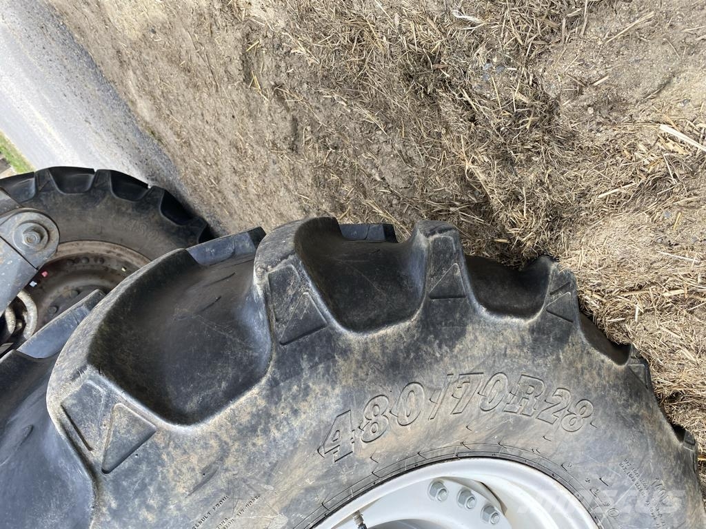 Massey Ferguson 7716S DYNA-6 ESSENTIAL Traktori