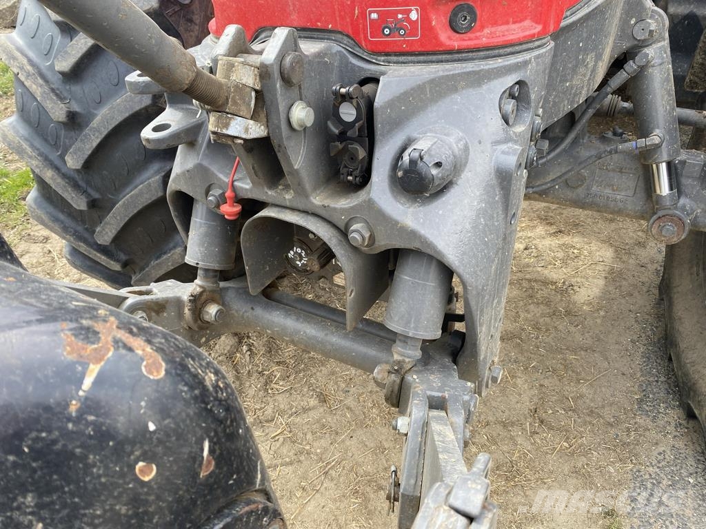Massey Ferguson 7716S DYNA-6 ESSENTIAL Tractoren