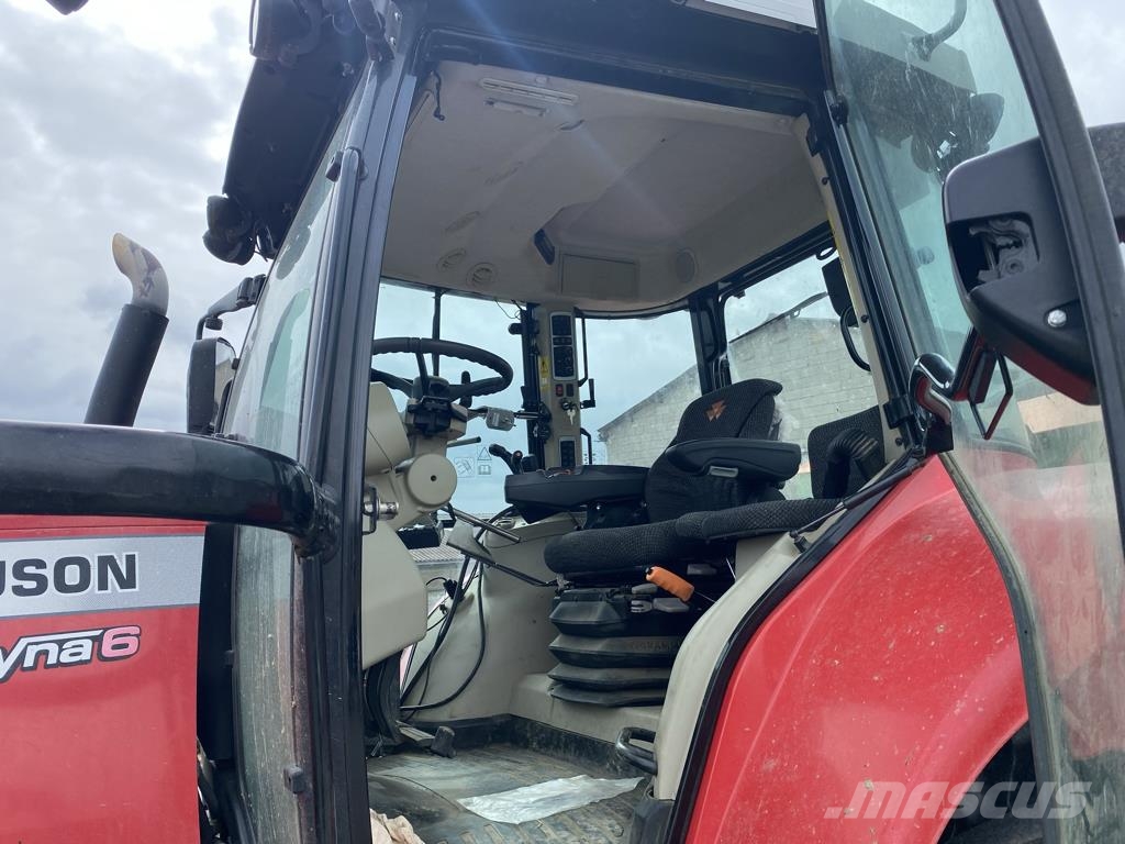 Massey Ferguson 7716S DYNA-6 ESSENTIAL Tractoren