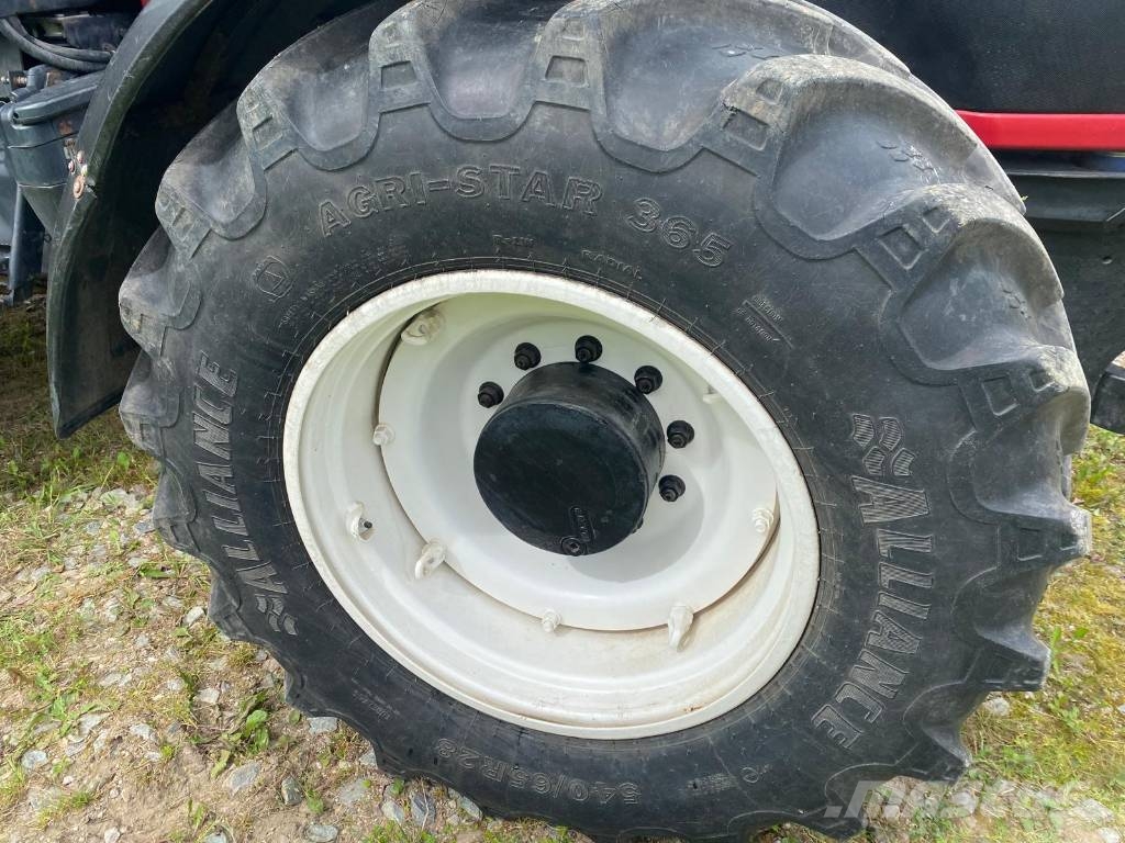 Valtra T 171 الجرارات