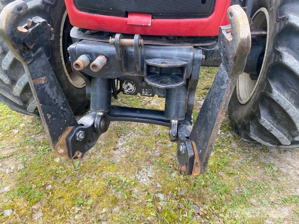 Valtra T 171 الجرارات