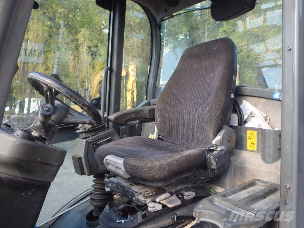 Weidemann 3070CX80 Pale gommate