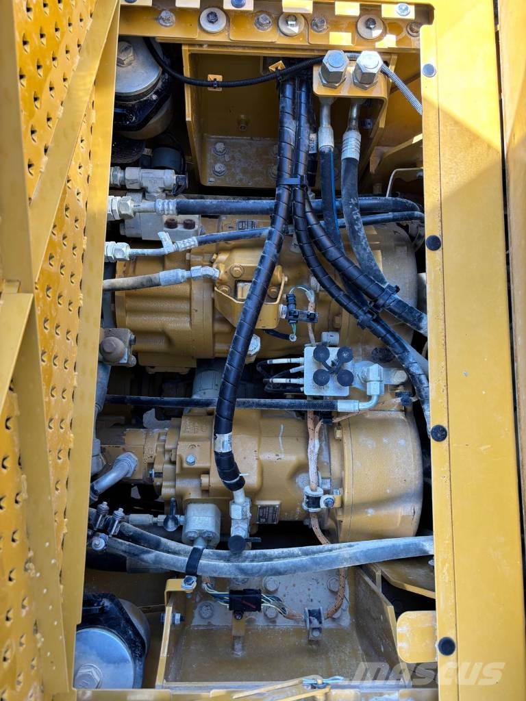 CAT 988 K (CE + EPA / High Lift) لوادر بعجل