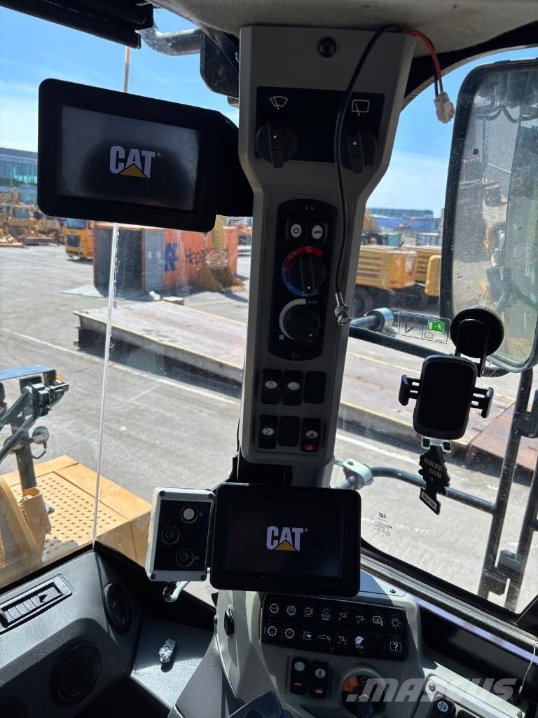 CAT 988 K (CE + EPA / High Lift) لوادر بعجل