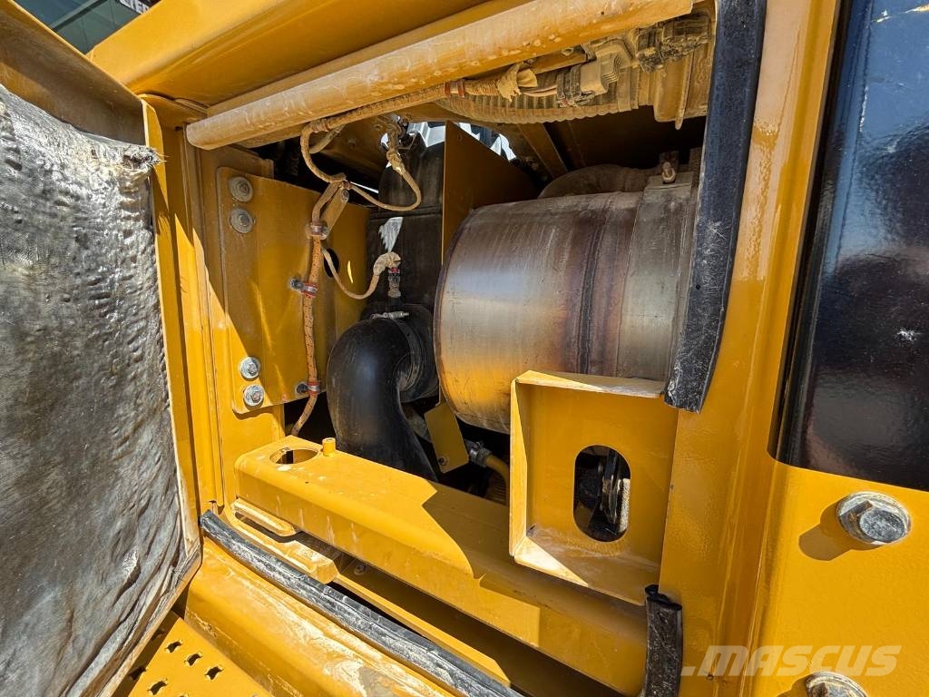 CAT 988 K (CE + EPA / High Lift) لوادر بعجل