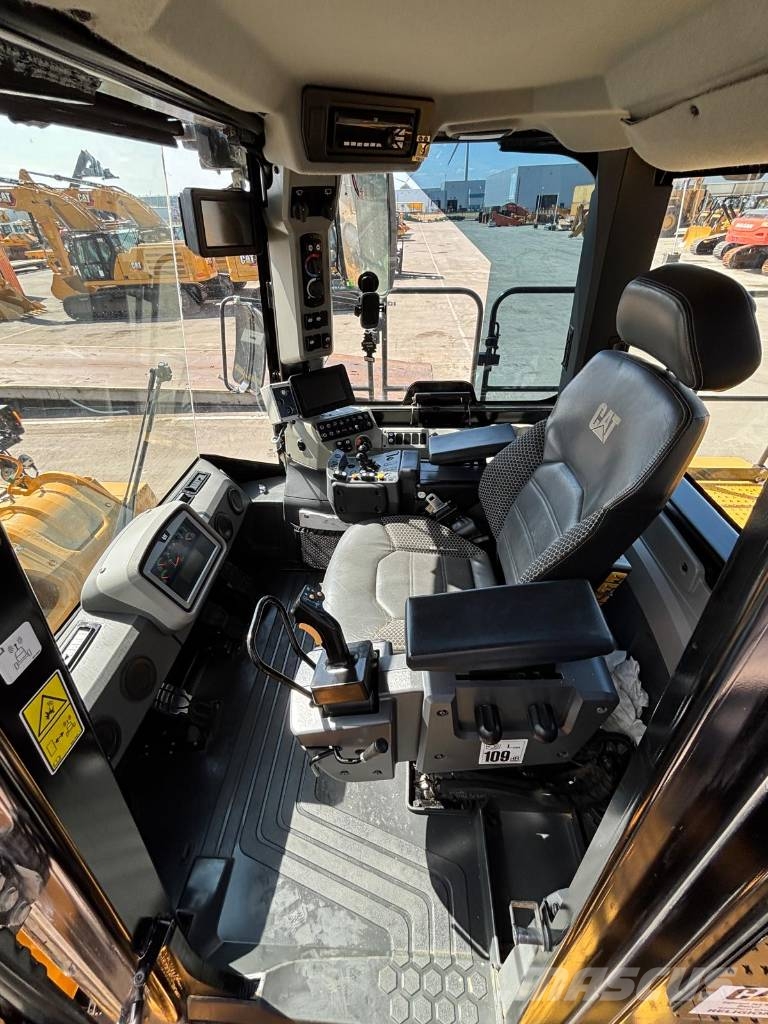 CAT 988 K (CE + EPA / High Lift) لوادر بعجل