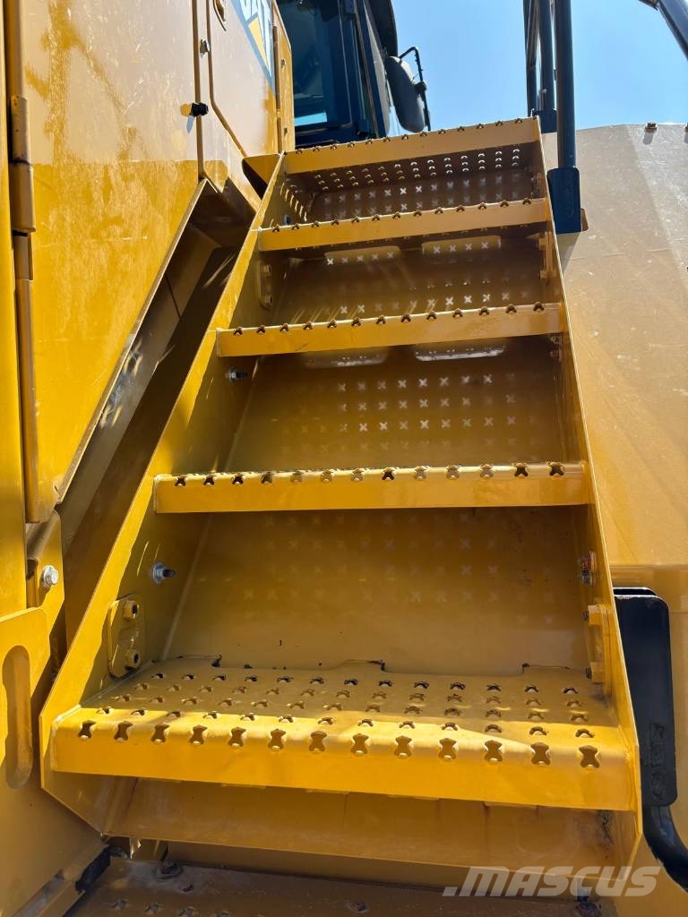 CAT 988 K (CE + EPA / High Lift) لوادر بعجل