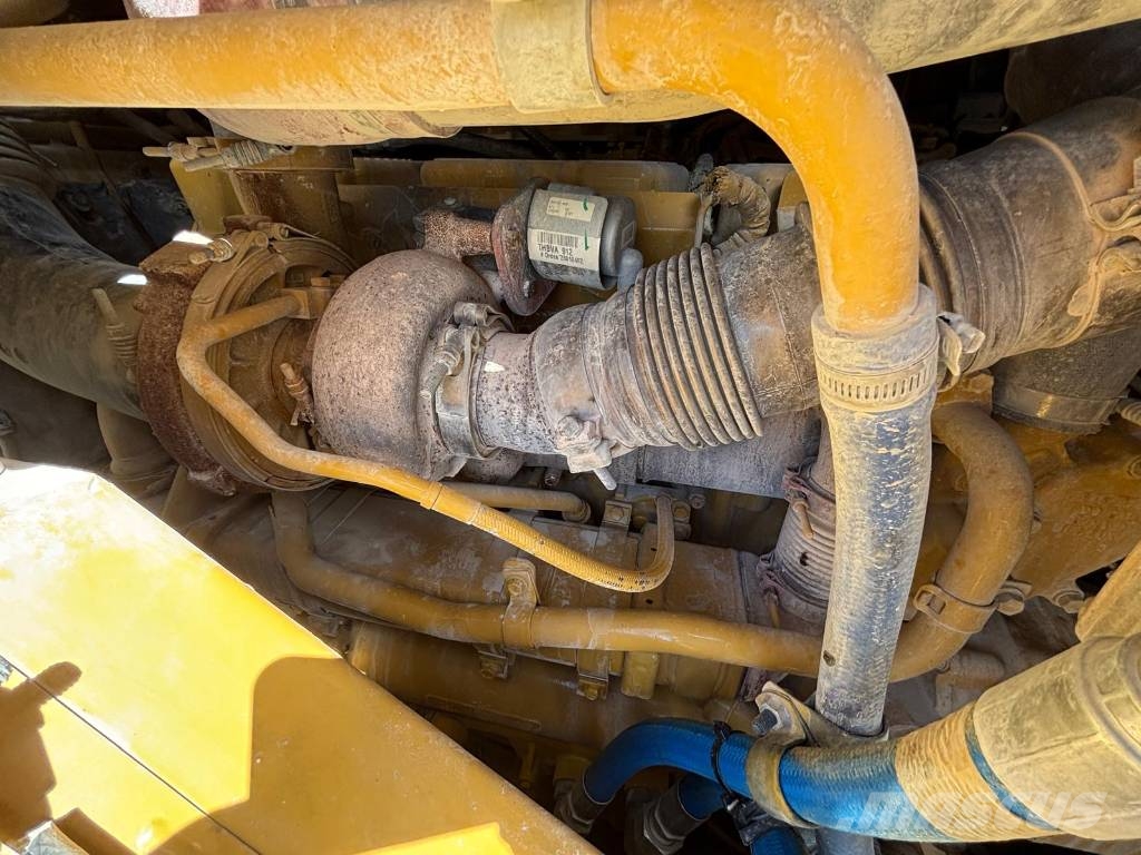 CAT 988 K (CE + EPA / High Lift) لوادر بعجل