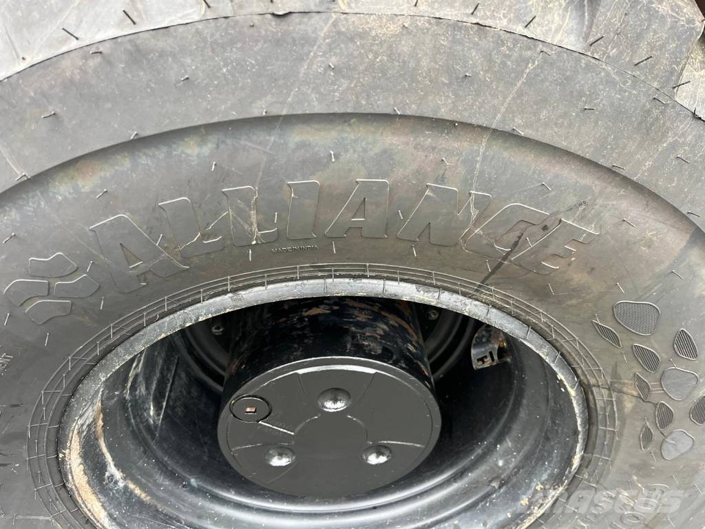 Hitachi ZX 140 W-6 Stage V حفارات بعجل