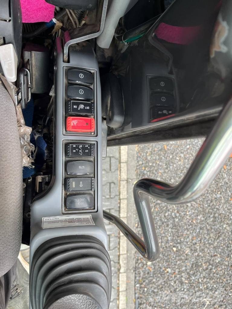Hitachi ZX 140 W-6 Stage V حفارات بعجل