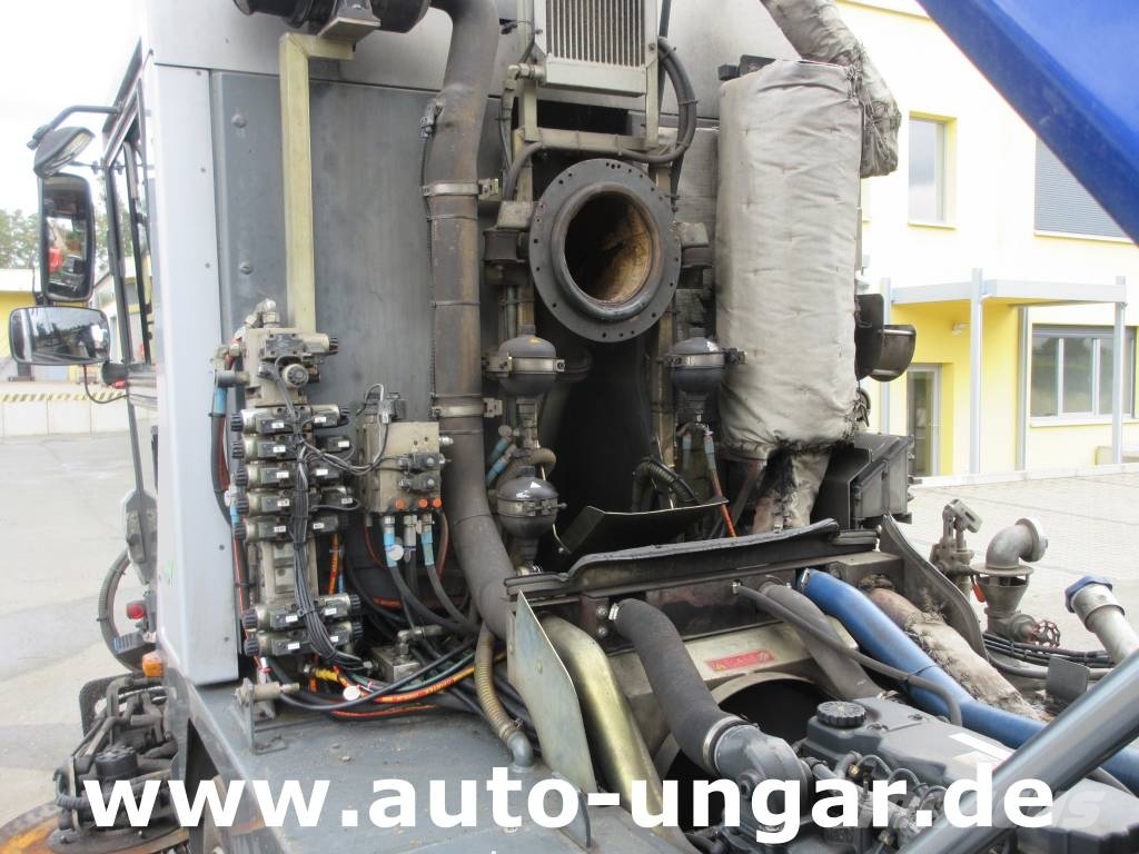 Ravo 560 Kehrmaschine mit 3. Besen Euro 5 Baujahr 2013 Підмітальні машини