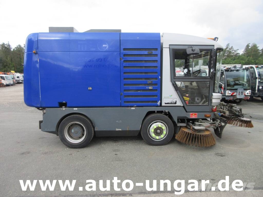 Ravo 560 Kehrmaschine mit 3. Besen Euro 5 Baujahr 2013 Підмітальні машини