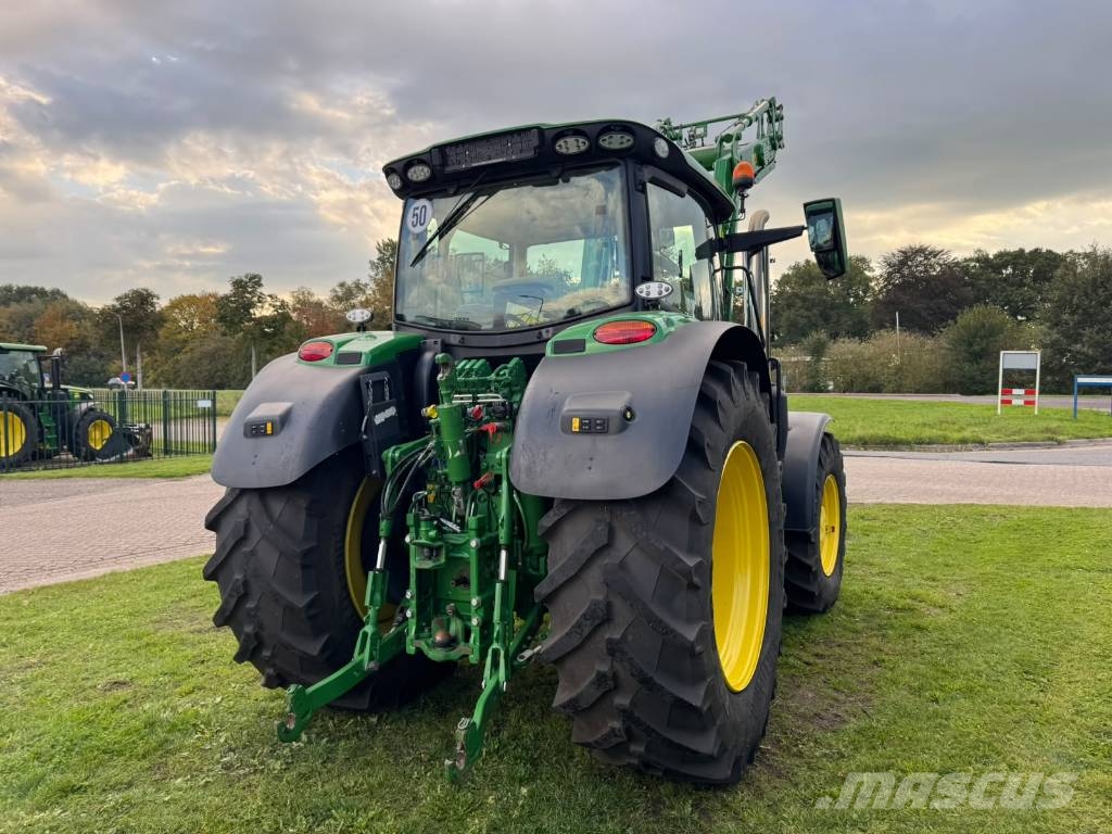 John Deere 6R 155 Tractoren
