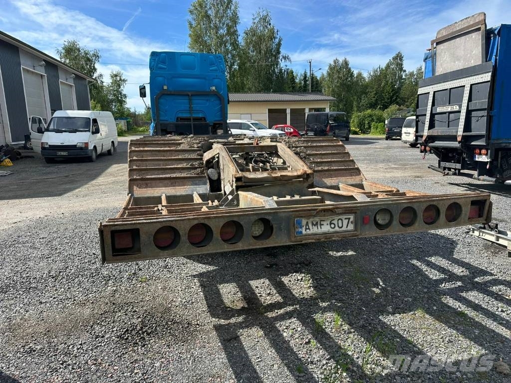 Sisu E11 Camiones de transporte de maquinaria forestal