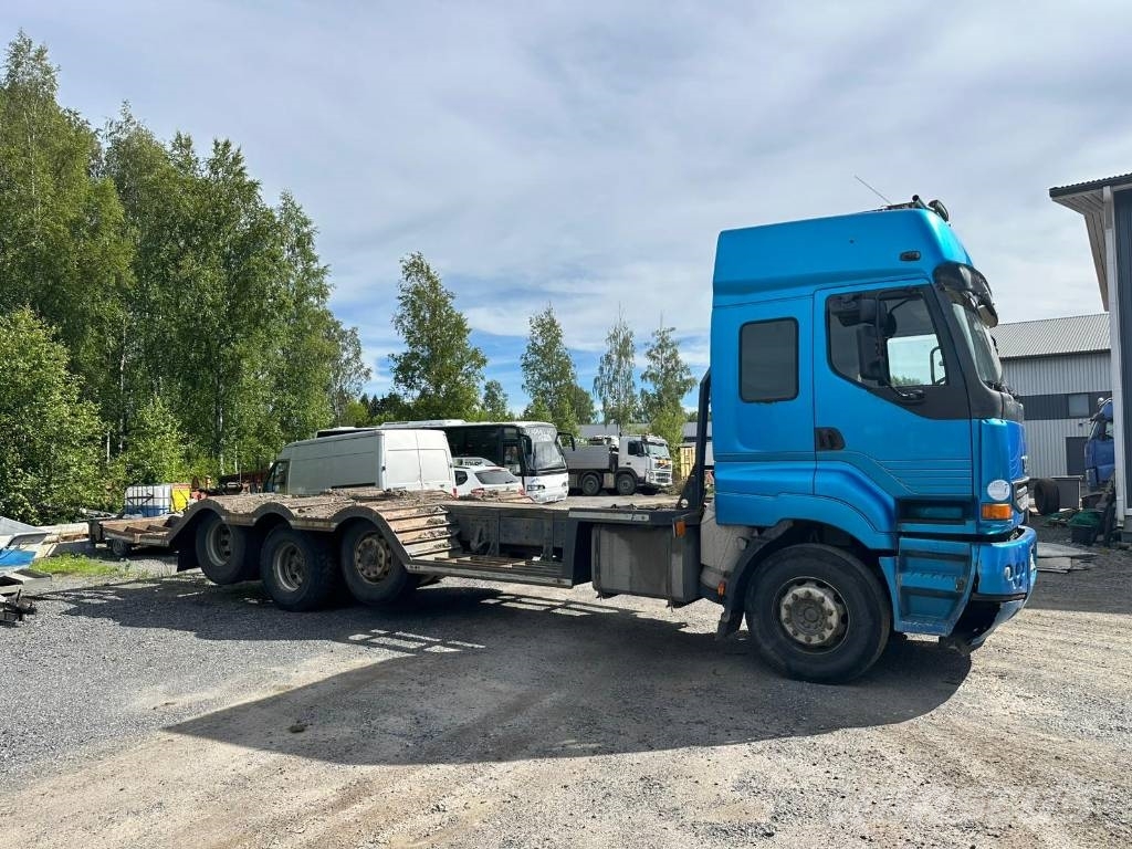 Sisu E11 Camiones de transporte de maquinaria forestal