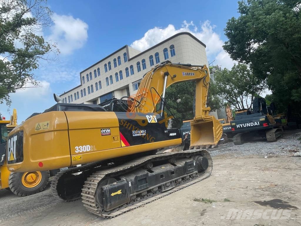 CAT 330 D L Gravemaskiner på larvebånd