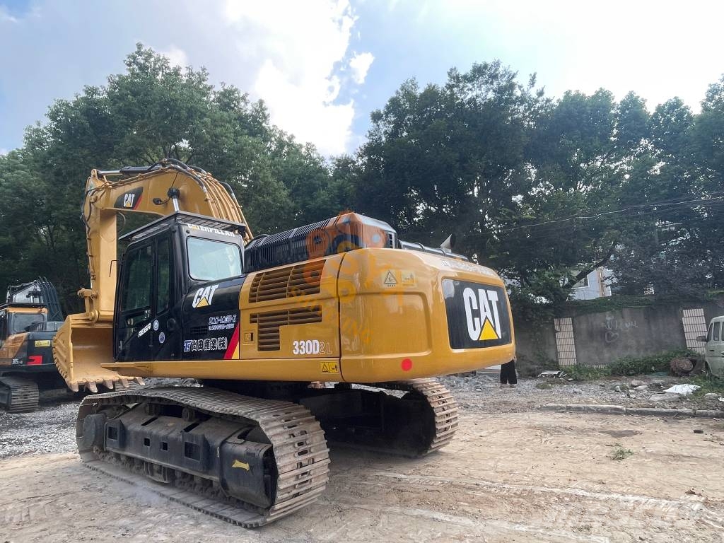 CAT 330 D L Gravemaskiner på larvebånd
