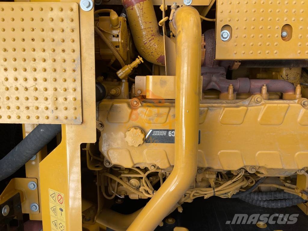 CAT 330 D L Gravemaskiner på larvebånd
