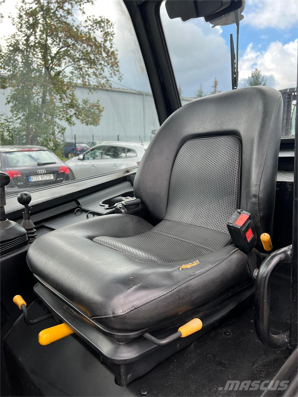 JCB TLT 35D Teleskopické manipulátory