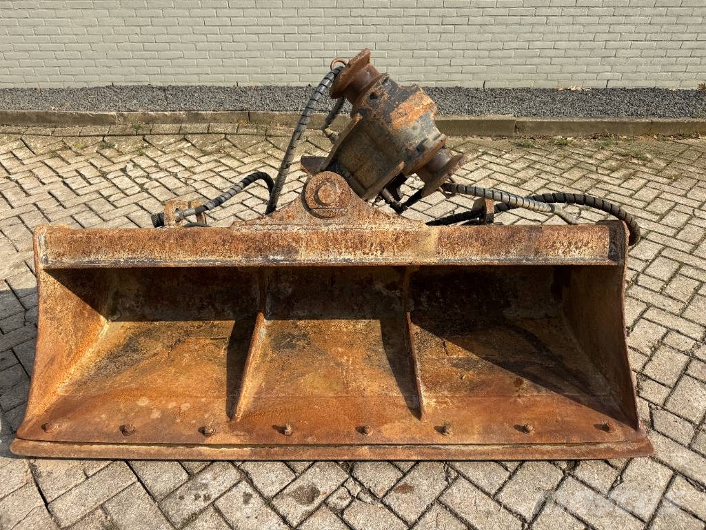  Morin M5 Hydraulic Tilting / Ditch Cleaning Bucket Buckets