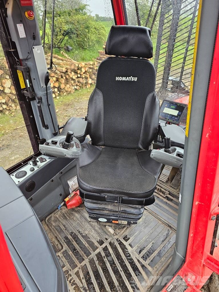 Komatsu XF845-1 Forwarders