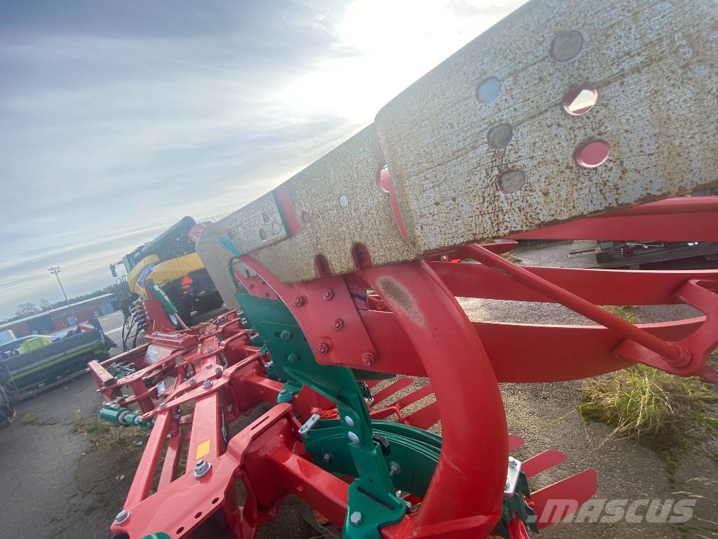 Kverneland 3400 s Variomat محاريث عكسية