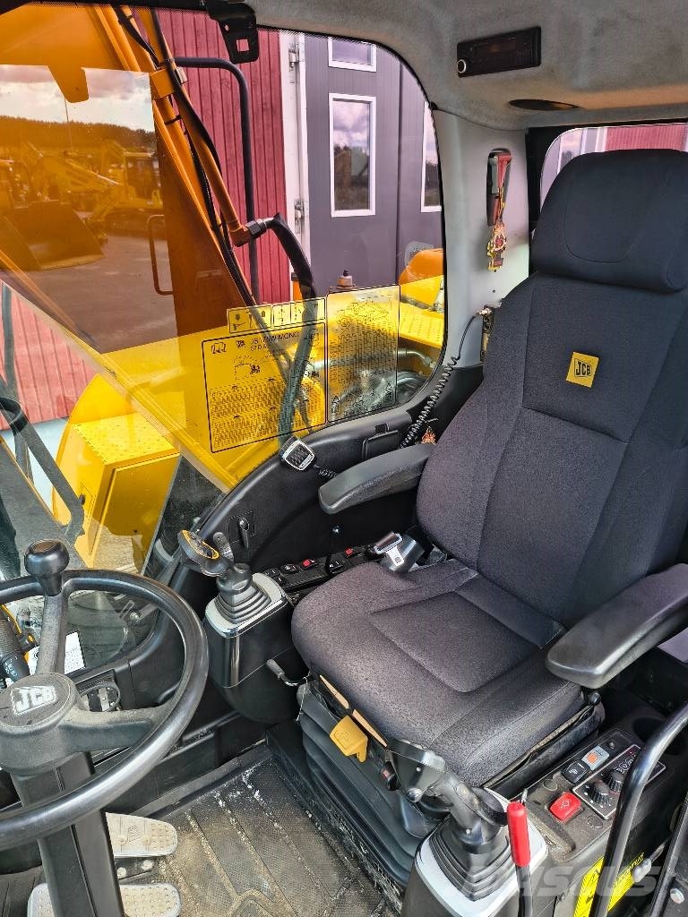 JCB JS 175 W Gravemaskiner på hjul
