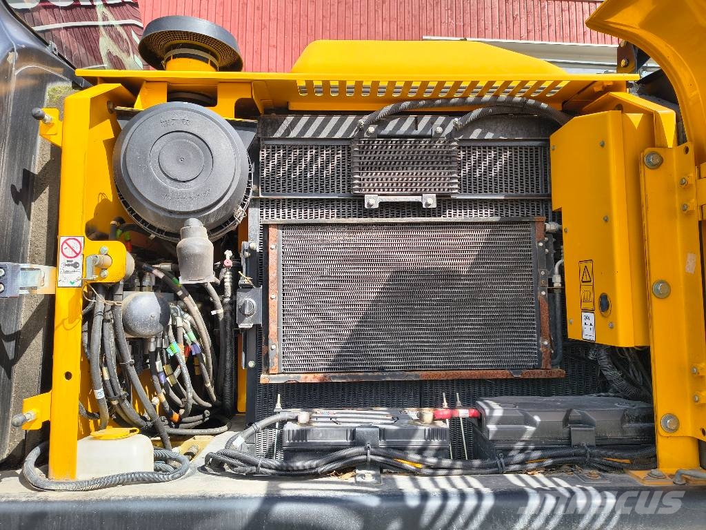 JCB JS 175 W Gravemaskiner på hjul